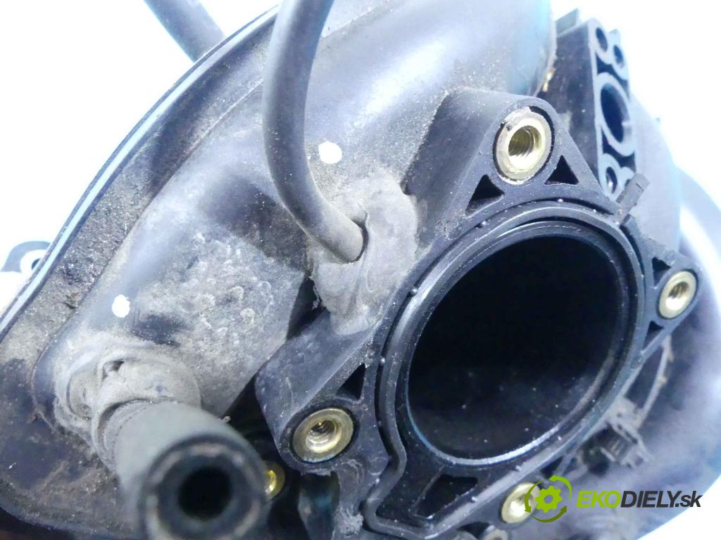 Toyota Yaris III 2011-2018 1.0 vvti 69KM manual 51 kW 998 cm3 5- zvod nasávací  (Sacie potrubia)