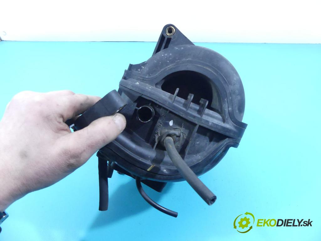 Toyota Yaris III 2011-2018 1.0 vvti 69KM manual 51 kW 998 cm3 5- zvod nasávací  (Sacie potrubia)