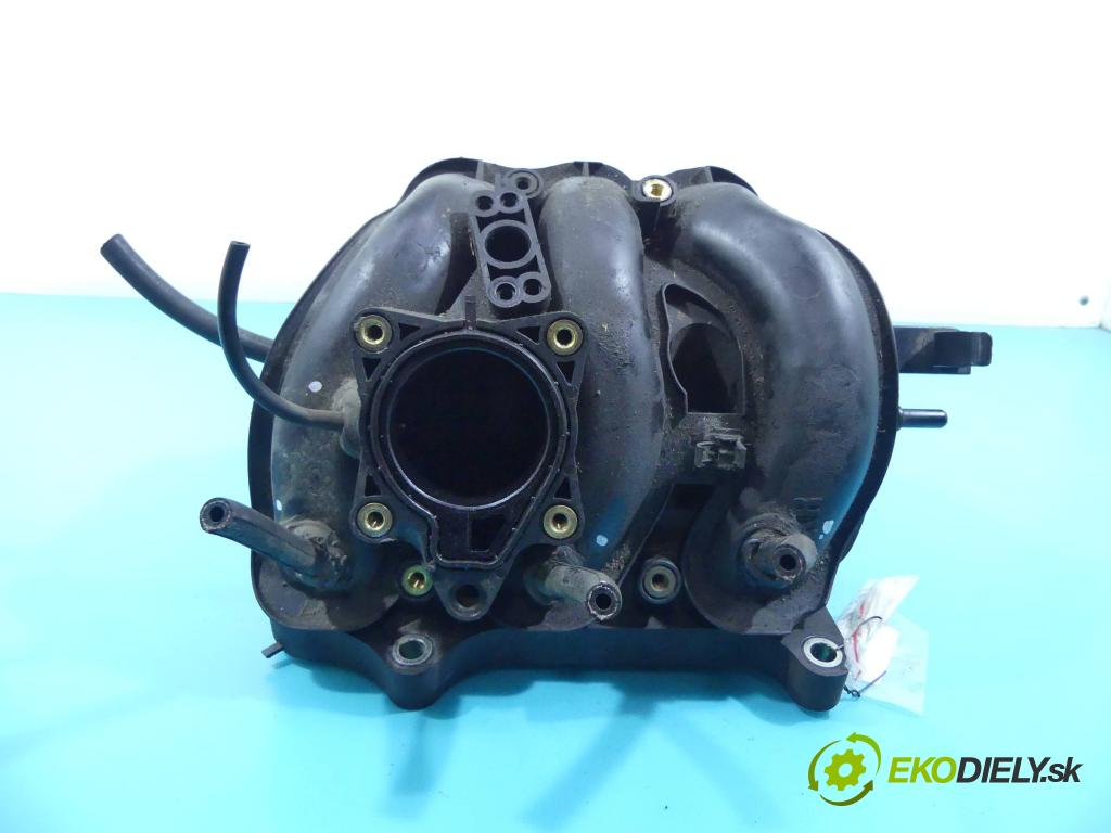 Toyota Yaris III 2011-2018 1.0 vvti 69KM manual 51 kW 998 cm3 5- zvod nasávací  (Sacie potrubia)