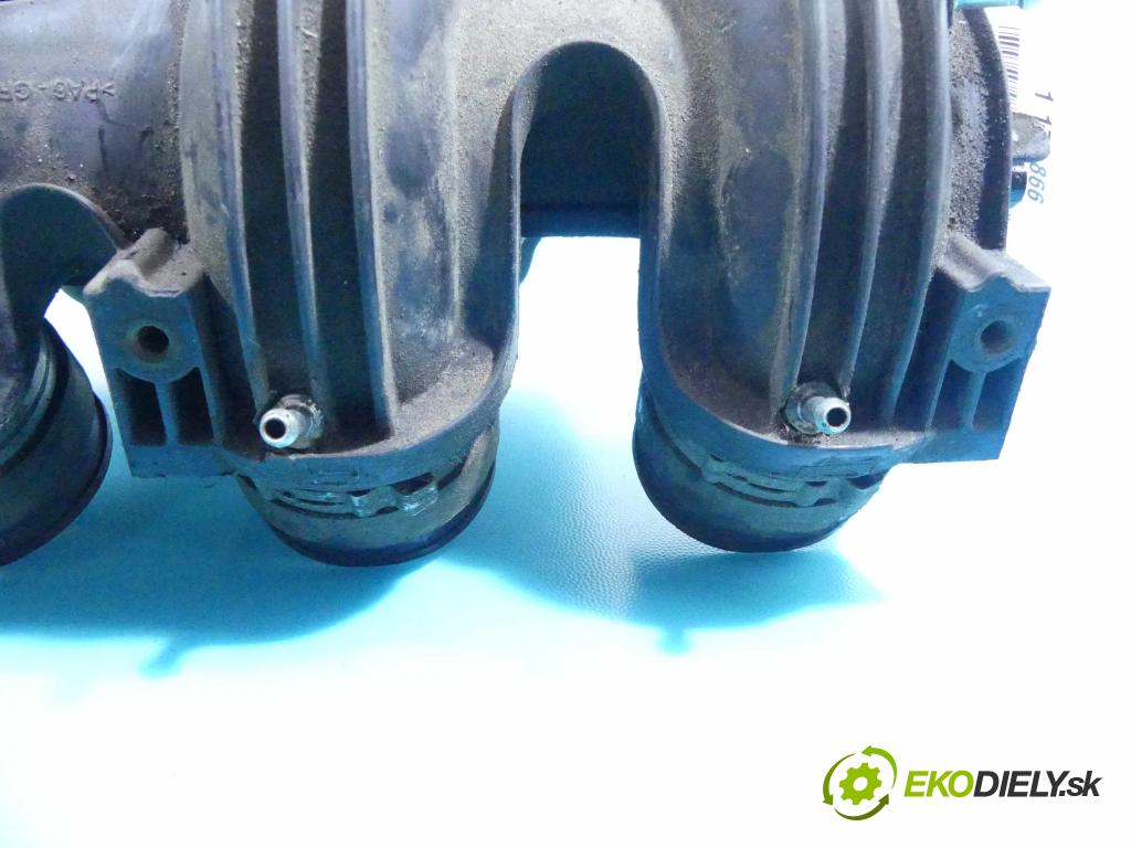 Kia Carens III 2006-2013 2.0 B 16v 144 HP automatic 106 kW 1998 cm3 5- zvod nasávací 8H04298697 (Sacie potrubia)