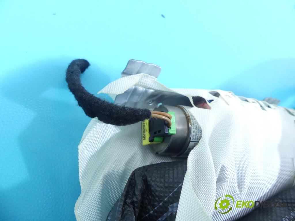 Peugeot 3008 I 2009-2016 1.6 hdi 109 hp automatic 80 kW 1560 cm3 5- Záclona: pravé 9684667780