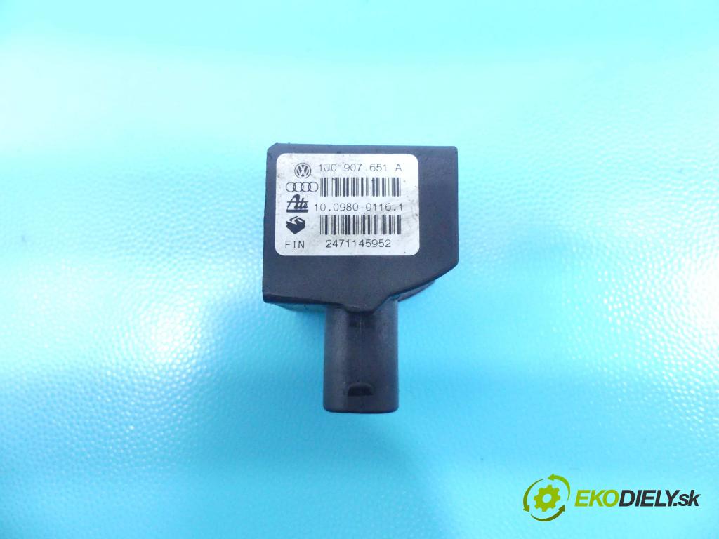 Vw Golf IV 1997-2003 1.6 16v 105 hp manual 77 kW 1598 cm3 5- snímač ESP 1J0907651A