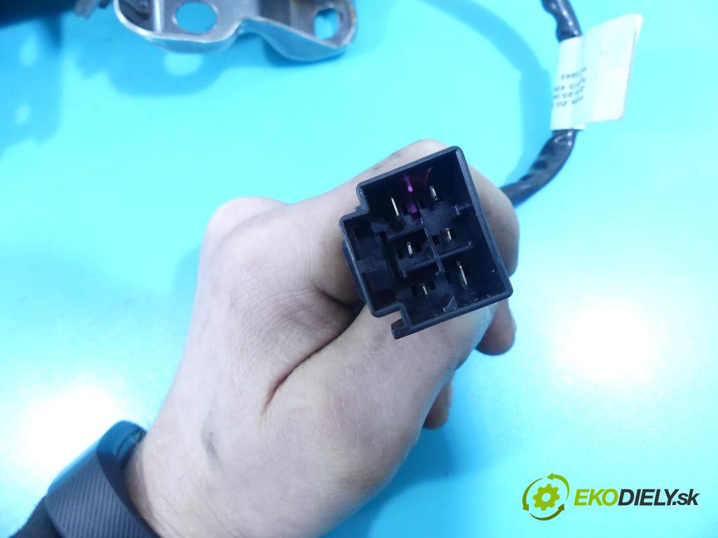 Audi A6 C7 2011-2018 3.0 TFSI 310HP automatic 228 kW 2995 cm3 4- Sloupec: volant 4H0907705K (Tyče riadenia (volantu))