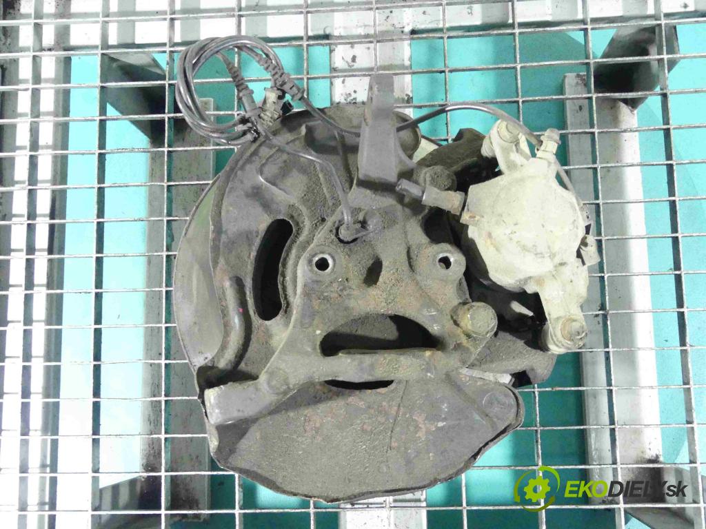 Mercedes C W203 2000-2007 1.8 kompressor 163 HP manual 120 kW 1796 cm3 3- náboj pravé  (Náboje)