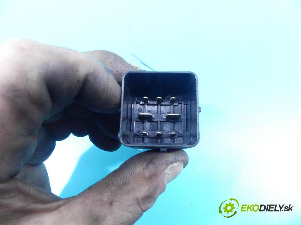 Citroen C5 II 2008-2017 1.6 hdi 114 HP automatic 84 kW 1560 cm3 5- Relé: 9802424080 (Relé)