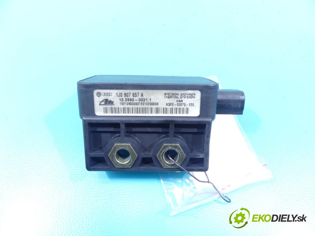 Audi A3 8L 1996-2003 1.8 T 150 hp manual 110 kW 1781 cm3 3- snímač ESP 1J0907657A