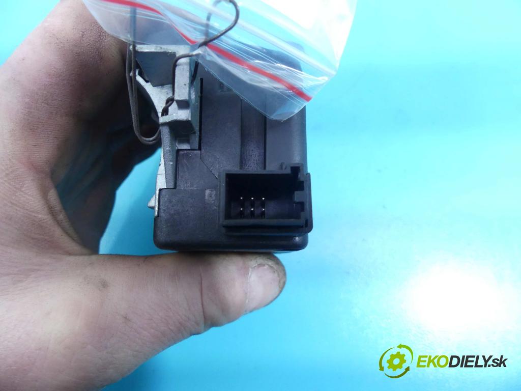 Audi A6 C7 2011-2018 3.0 TFSI 310HP automatic 228 kW 2995 cm3 4- Blokáda: řízení: 4H0905852C (Ostatné)