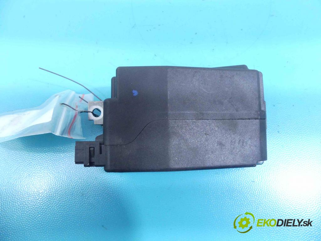 Audi A6 C7 2011-2018 3.0 TFSI 310HP automatic 228 kW 2995 cm3 4- Blokáda: řízení: 4H0905852C (Ostatné)