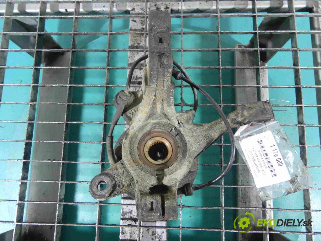 Ford Fiesta Mk7 2008-2017 1.6 tdci 90 HP manual 66 kW 1560 cm3 5- náboj pravé  (Náboje)