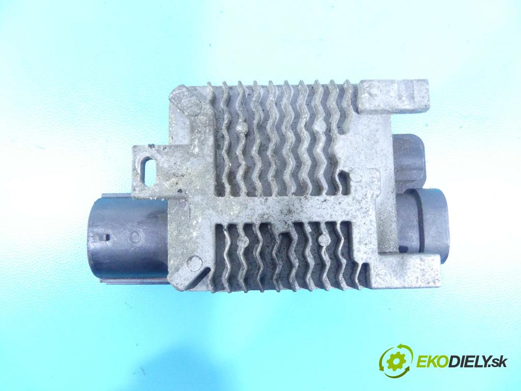 Ford Focus Mk3 2010-2018 1.6 tdci 116 HP manual 85 kW 1560 cm3 5- Relé: 940002906 (Relé)