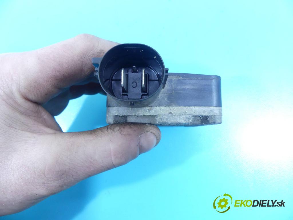 Ford Focus Mk3 2010-2018 1.6 tdci 116 HP manual 85 kW 1560 cm3 5- Relé: 940002906 (Relé)