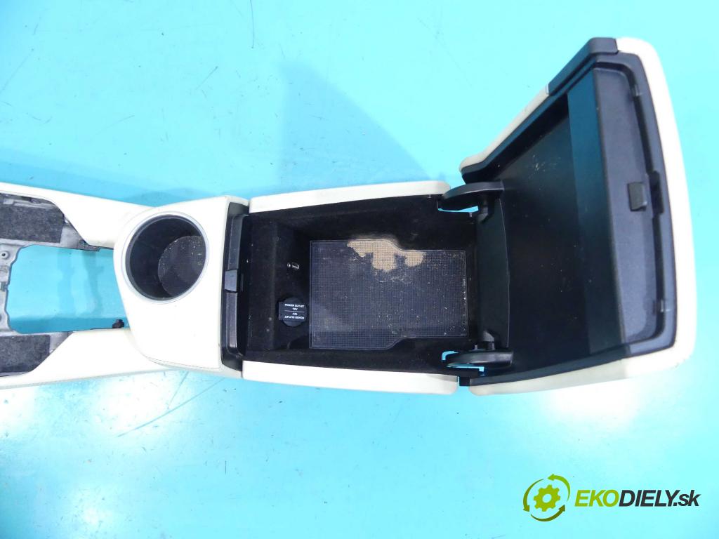 Porsche Panamera I 970 2009-2016 4.8 V8 400KM: automatic 294 kW 4806 cm3 5- operadlo 970553111018D0 (Lakťové opierky)