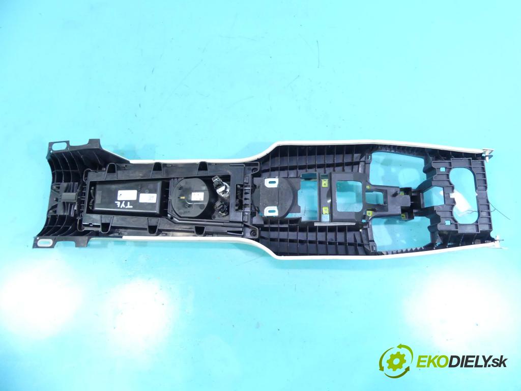 Porsche Panamera I 970 2009-2016 4.8 V8 400KM: automatic 294 kW 4806 cm3 5- operadlo 97055343500 (Lakťové opierky)