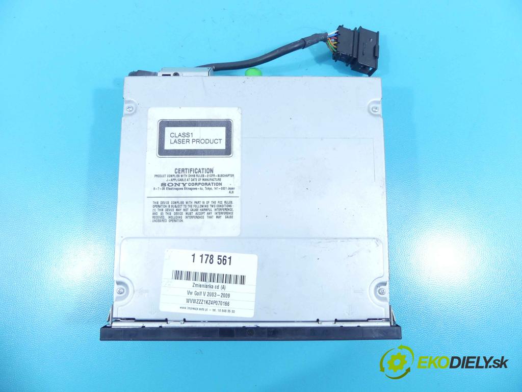 Vw Golf V 2003-2009 1.6 SR 102 HP manual 75 kW 1595 cm3 3- Menič: cd  (CD meniče)