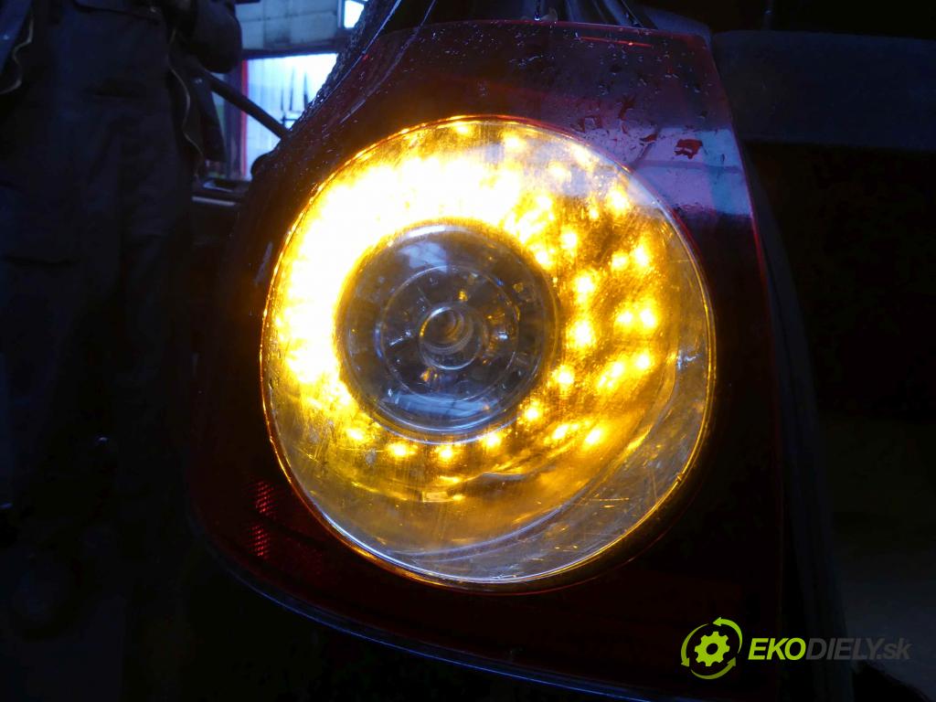 Vw Golf V 2003-2009 1.6 SR 102 HP manual 75 kW 1595 cm3 3- svetlo / reflektor zadné ľavé 1K0052204 (Ostatné)