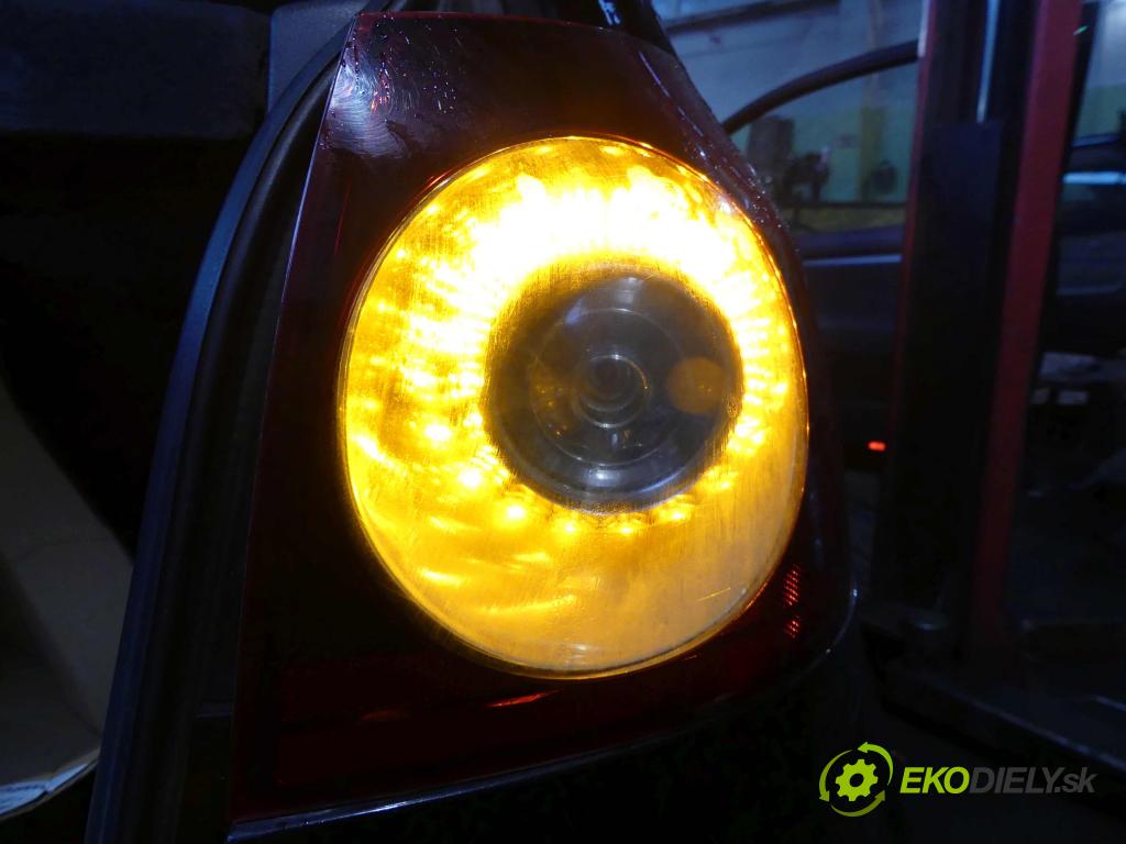 Vw Golf V 2003-2009 1.6 SR 102 HP manual 75 kW 1595 cm3 3- svetlo / reflektor zadné ľavé 1K0052204 (Ostatné)