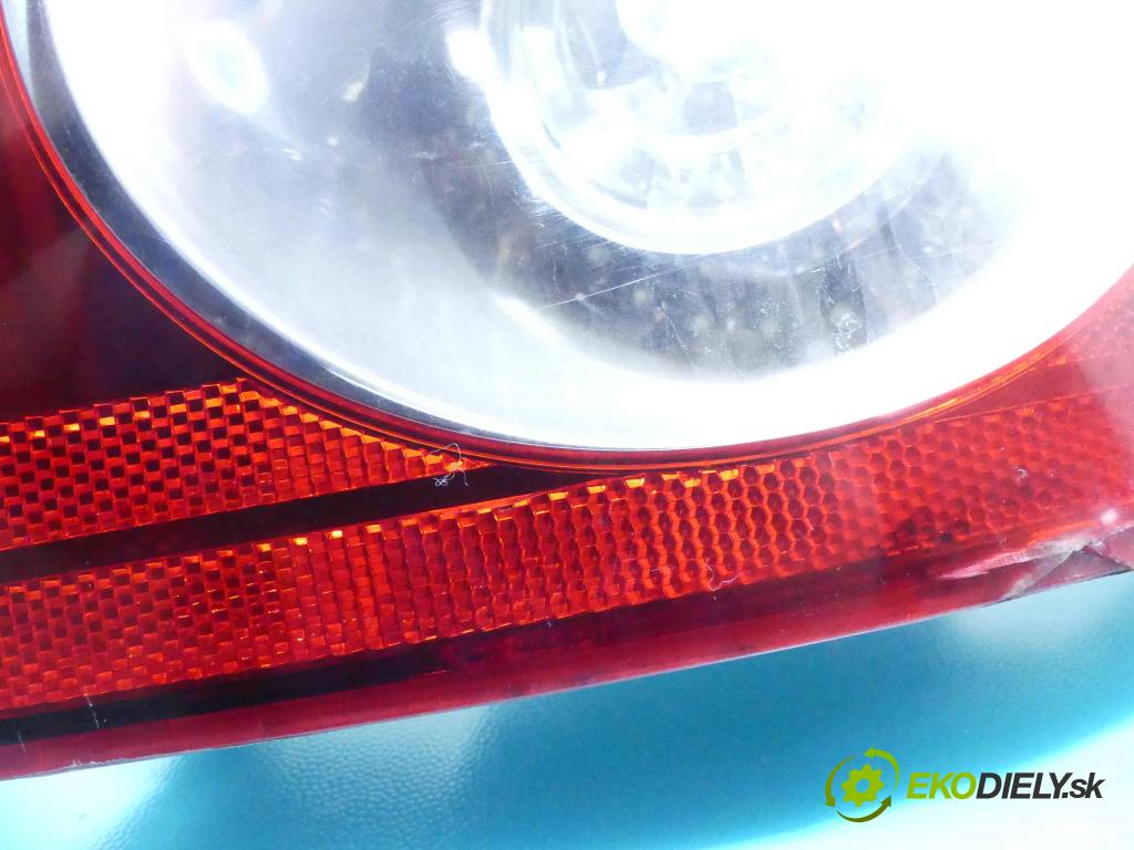 Vw Golf V 2003-2009 1.6 SR 102 HP manual 75 kW 1595 cm3 3- svetlo / reflektor zadné ľavé 1K0052204 (Ostatné)