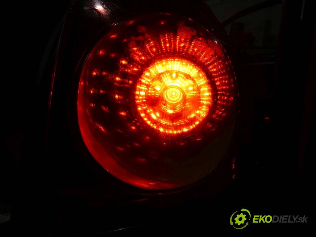 Vw Golf V 2003-2009 1.6 SR 102 HP manual 75 kW 1595 cm3 3- svetlo / reflektor zadné ľavé 1K0052204 (Ostatné)