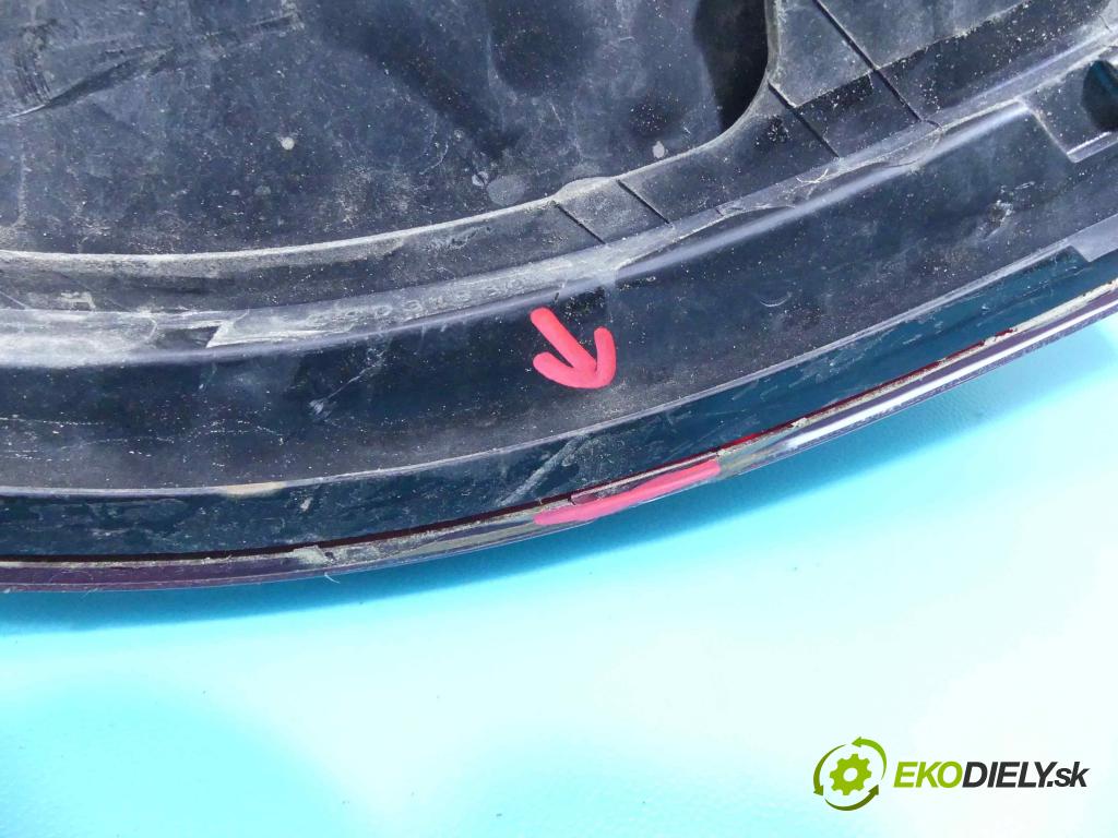 Vw Golf V 2003-2009 1.6 SR 102 HP manual 75 kW 1595 cm3 3- svetlo / reflektor zadné ľavé 1K0052204 (Ostatné)