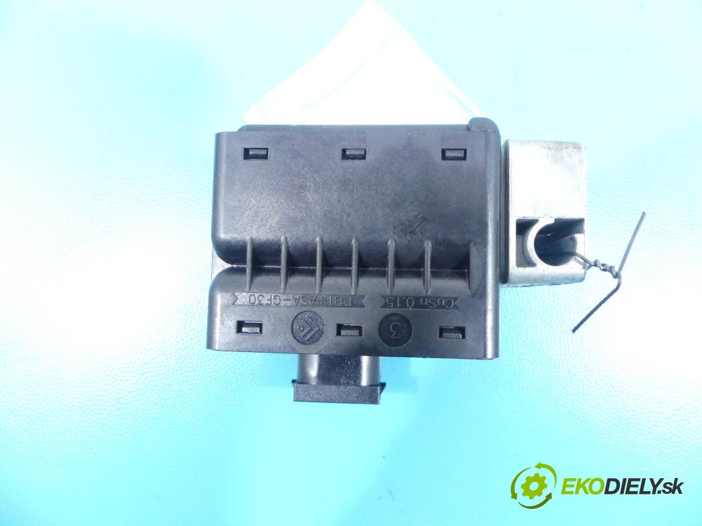 Renault Latitude 2.0 dci 173KM automatic 127 kW 1995 cm3 4- Blokáda: řízení: 8200604932 (Ostatné)