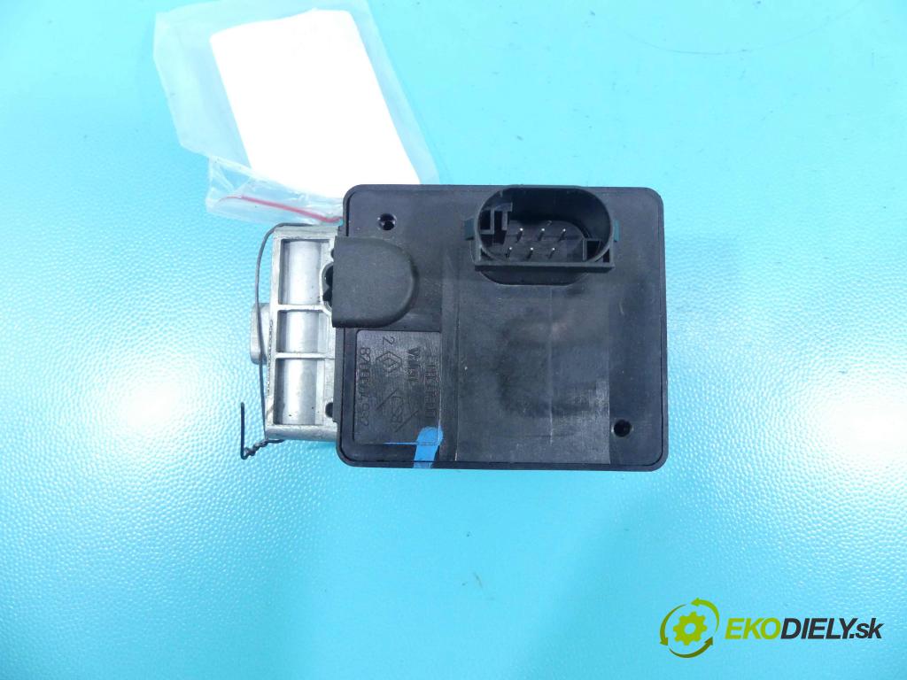 Renault Latitude 2.0 dci 173KM automatic 127 kW 1995 cm3 4- Blokáda: řízení: 8200604932 (Ostatné)