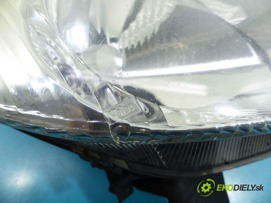 Citroen Xsara Picasso 1,8.0 16v 116 HP manual 85 kW 1749 cm3 5- Reflektor: pravý  (Pravé)