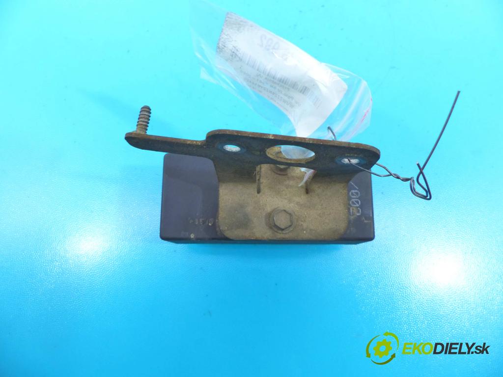 Vw Polo IV 9N 2001-2009 1.2 12v 64 HP manual 47 kW 1198 cm3 3- Relé: 1J0919506M (Relé)