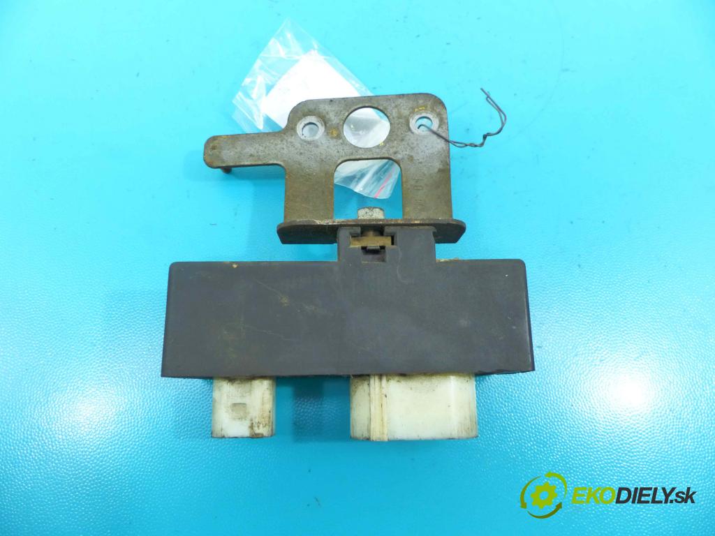 Vw Polo IV 9N 2001-2009 1.2 12v 64 HP manual 47 kW 1198 cm3 3- Relé: 1J0919506M (Relé)