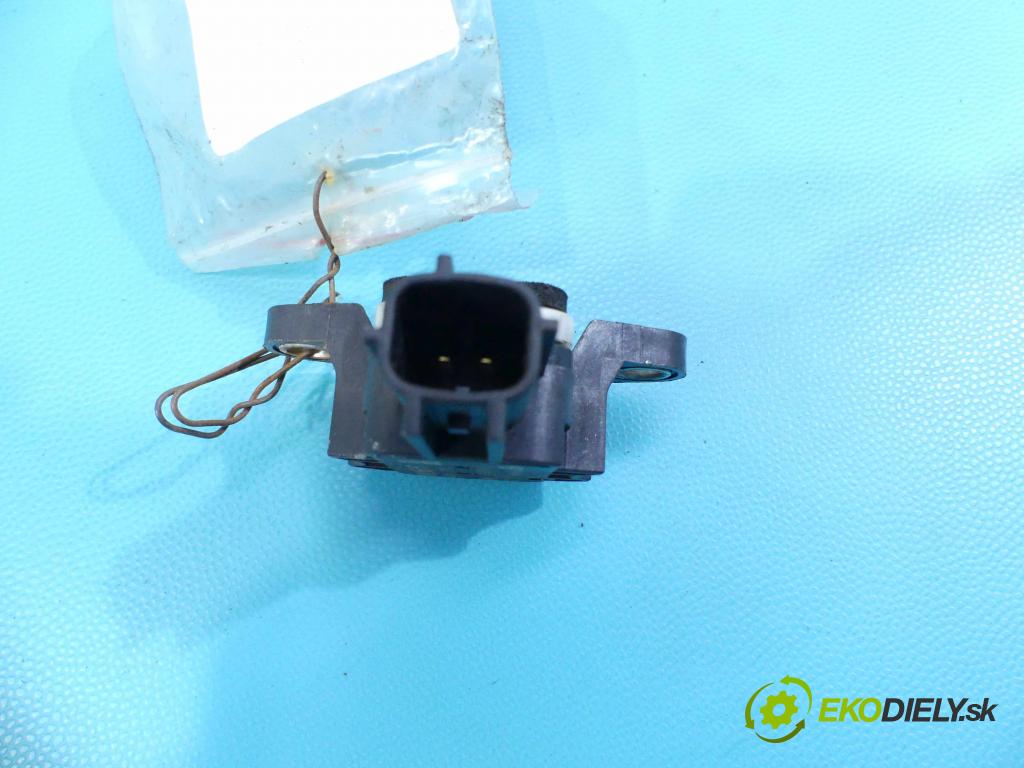 Audi A3 8P 2003-2012 2.0 tdi 136 HP manual 100 kW 1968 cm3 5- snímač šokovat: 8P0955557 (Snímače nárazu)