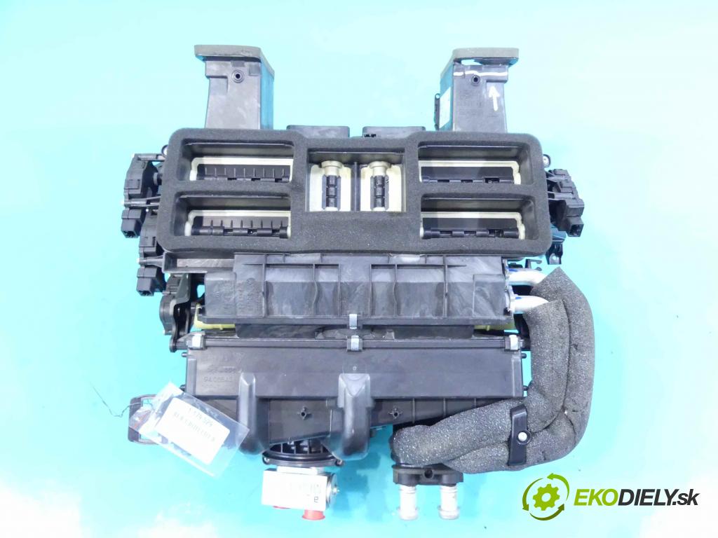 Porsche Panamera I 970 2009-2016 4.8 V8 400KM: automatic 294 kW 4806 cm3 5- radiator 97057301104 (Radiátory kúrenia)