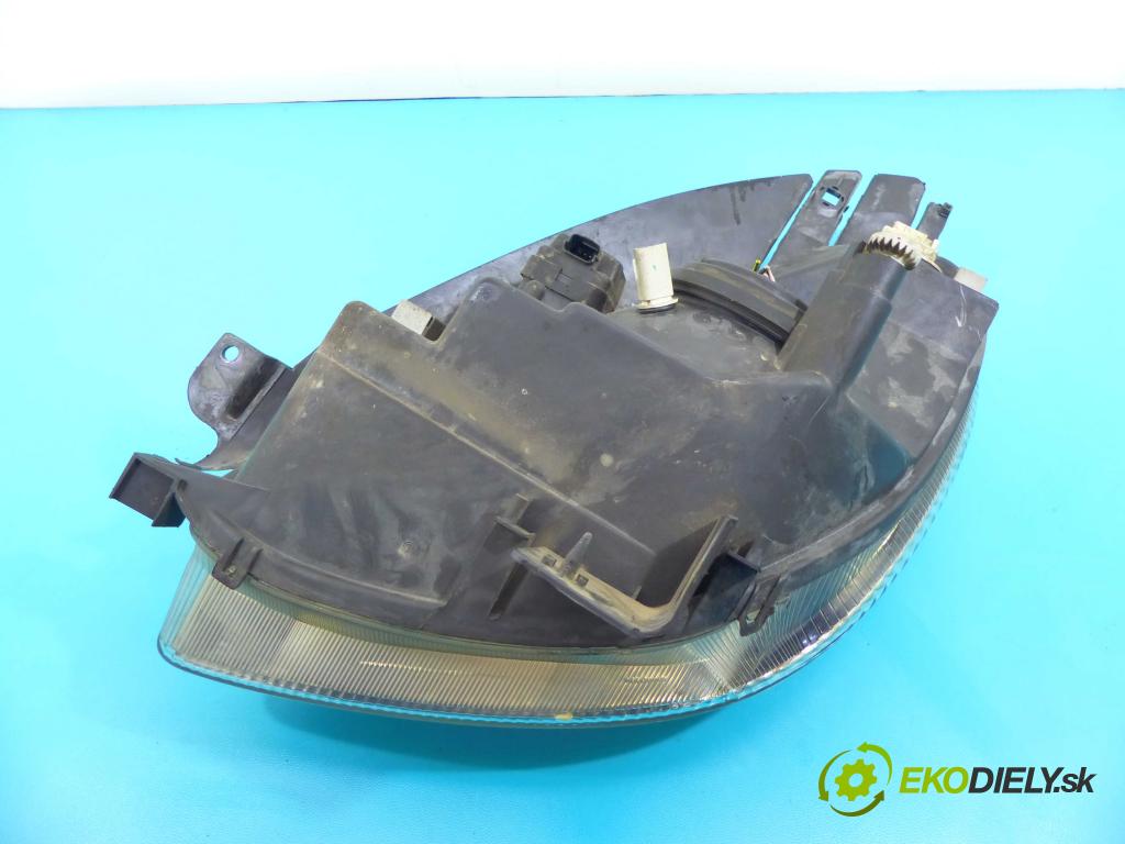 Citroen Xsara Picasso 2.0 hdi 90 HP manual 66 kW 1997 cm3 5- Reflektor: pravý 9631494980 (Pravé)