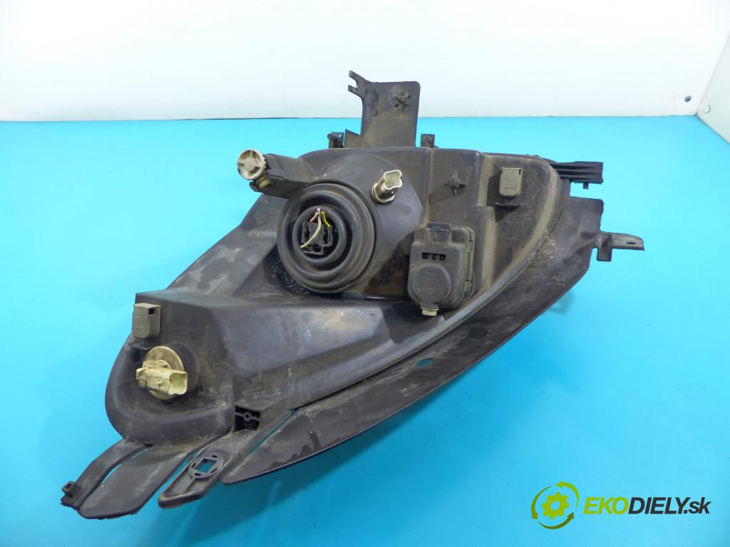 Citroen Xsara Picasso 2.0 hdi 90 HP manual 66 kW 1997 cm3 5- Reflektor: pravý 9631494980 (Pravé)