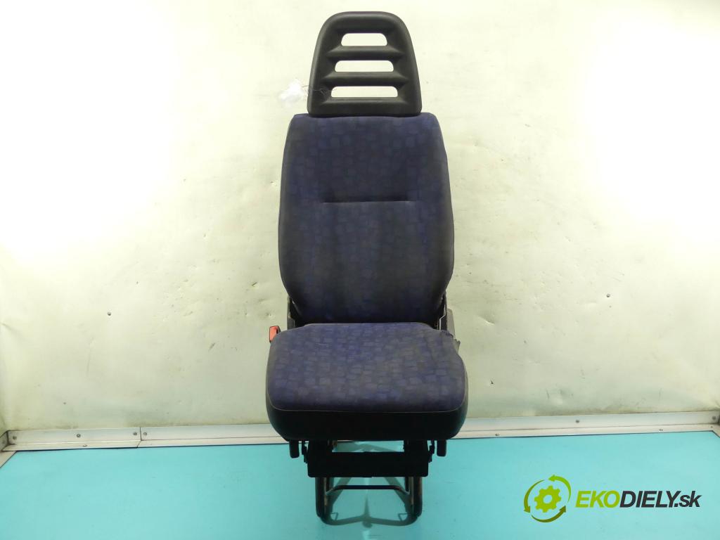 Iveco Daily III 1999-2006 2.3 HPI 136 HP manual 100 kW 2286 cm3 5- Sedačka ľavý 84050027139 (Sedačky, sedadlá)