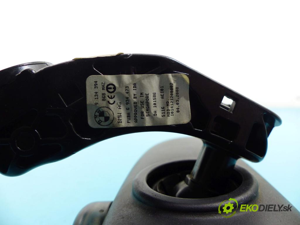 Bmw 1 E87 2004-2011 2.0d 143 hp manual 105 kW 1995 cm3 5- zpětné zrcátko vnitřní 9134394 (Světla vnitřní)