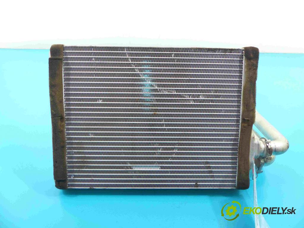 Audi A4 B8 2007-2015 2.0 tdi 143 HP manual 105 kW 1968 cm3 4- radiator  (Radiátory kúrenia)