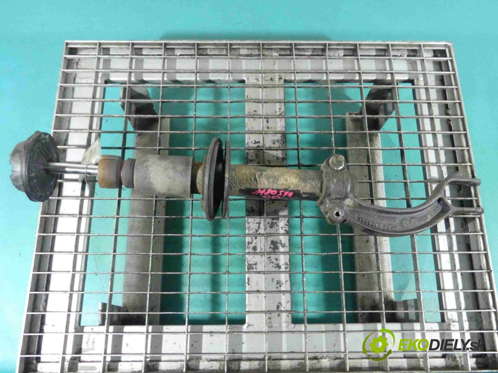 Audi A4 B8 2007-2015 2.0 tdi 143 HP manual 105 kW 1968 cm3 4- tlmič predné pravý 8K0413031AN (Ostatné)