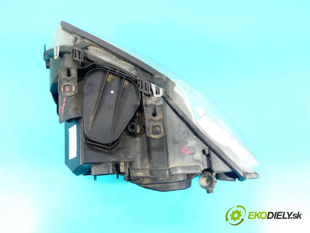 Bmw 3 E90 2005-2013 2.0b 170 HP manual 125 kW 1995 cm3 2- Reflektor: pravý  (Pravé)