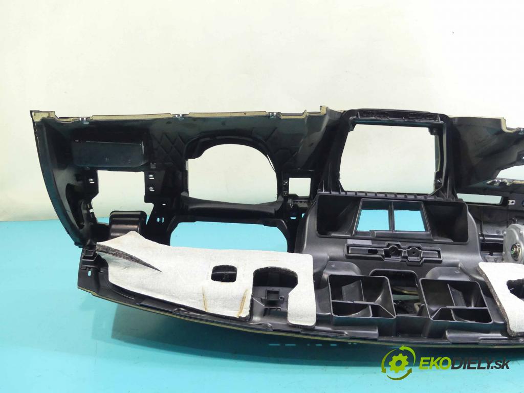 Bmw 3 E90 2005-2013 2.0b 170 HP manual 125 kW 1995 cm3 2- kokpit,pristrojová doska rozdeľovacia