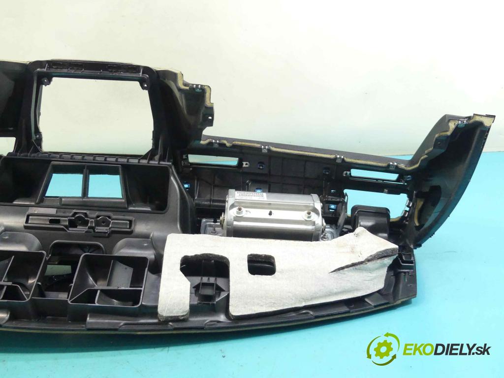 Bmw 3 E90 2005-2013 2.0b 170 HP manual 125 kW 1995 cm3 2- kokpit,pristrojová doska rozdeľovacia