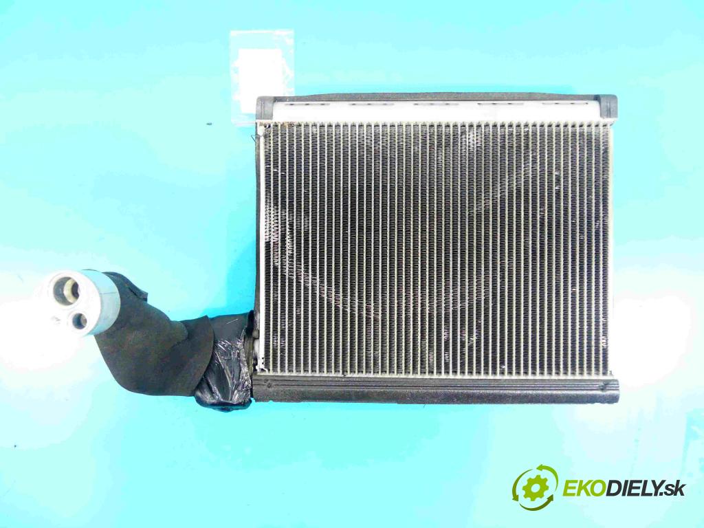 Lexus GS III 2005-2012 4.3 V8 283KM automatic 208 kW 4293 cm3 4- radiator (Radiátory kúrenia)