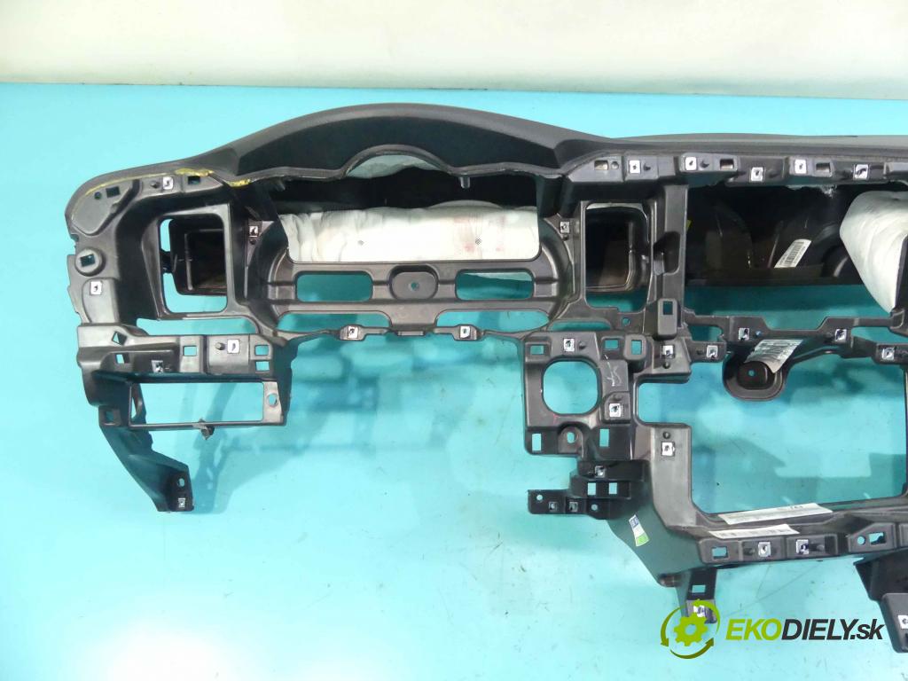 Kia Optima III 2010-2015 1.7 crdi 136 HP manual 100 kW 1685 cm3 4- kokpit,pristrojová doska rozdeľovacia