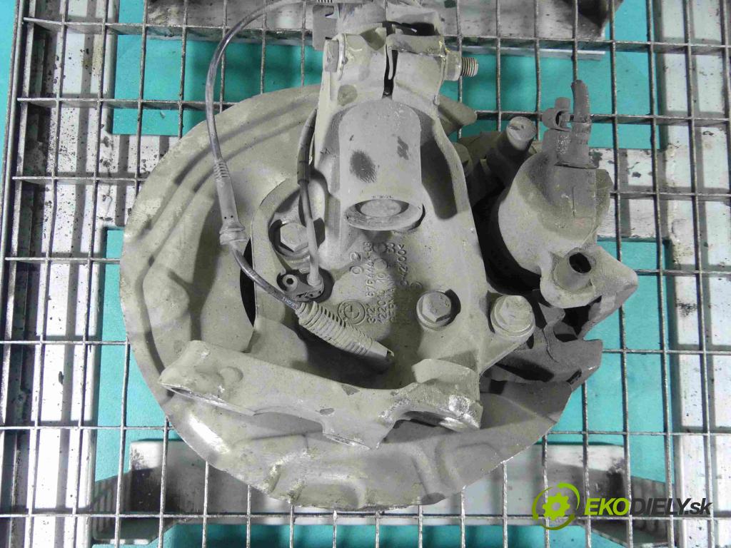 Bmw 3 E90 2005-2013 2.0b 170 HP manual 125 kW 1995 cm3 2- náboj pravé 6764444 (Náboje)