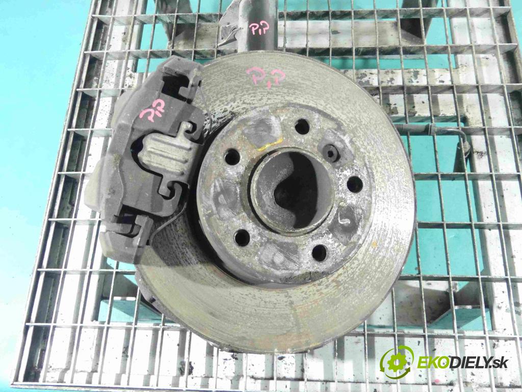 Bmw 3 E90 2005-2013 2.0b 170 HP manual 125 kW 1995 cm3 2- náboj pravé 6764444 (Náboje)