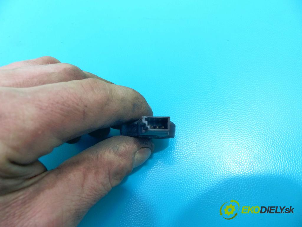 Toyota Avensis II T25 2003-2008 2.2 D4D 150 HP manual 110 kW 2231 cm3 4- snímač déšť: 89941-05020 (Snímače dažďa)