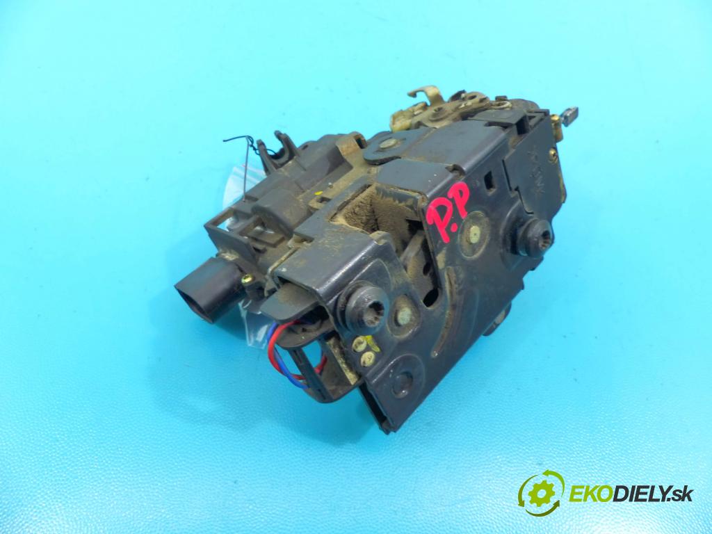 Vw Lupo 1.7 sdi 60 hp manual 44 kW 1716 cm3 3- zámek přední pravý 