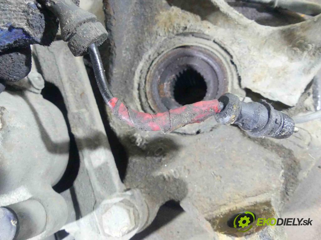 Renault Laguna II 2001-2007 1.8 16v 121KM manual 89 kW 1783 cm3 5- náboj pravé  (Náboje)