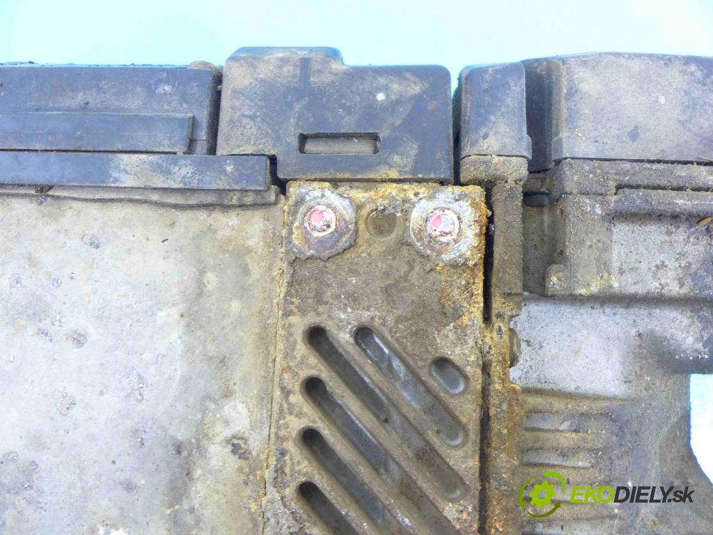 Chrysler Voyager IV 2000-2007 2.5 crdi 143 hp manual 105 kW 2499 cm3 5- Webasto 66724A (Webasto ohřívače)