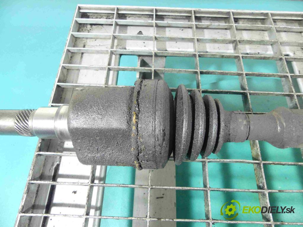 Chrysler Voyager IV 2000-2007 2.5 crdi 143 HP manual 105 kW 2499 cm3 5- poloos pravé  (Poloosy)