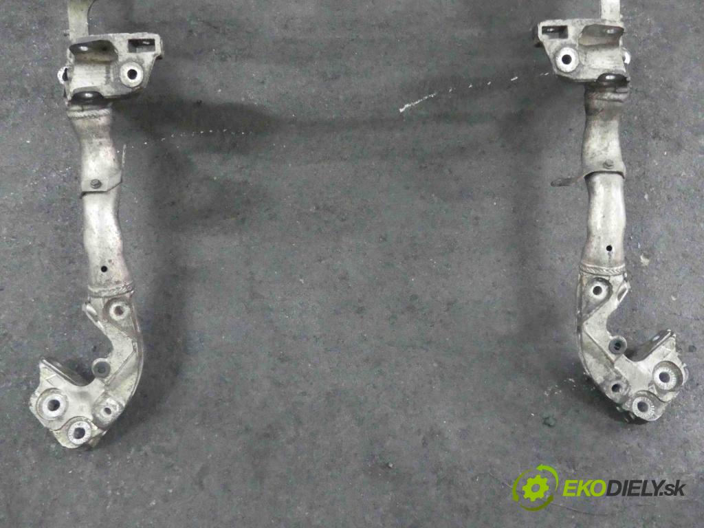 Audi A4 B8 2007-2015 2.0 tdi 143 hp manual 105 kW 1968 cm3 4- výztuha motoru 8T0399315G