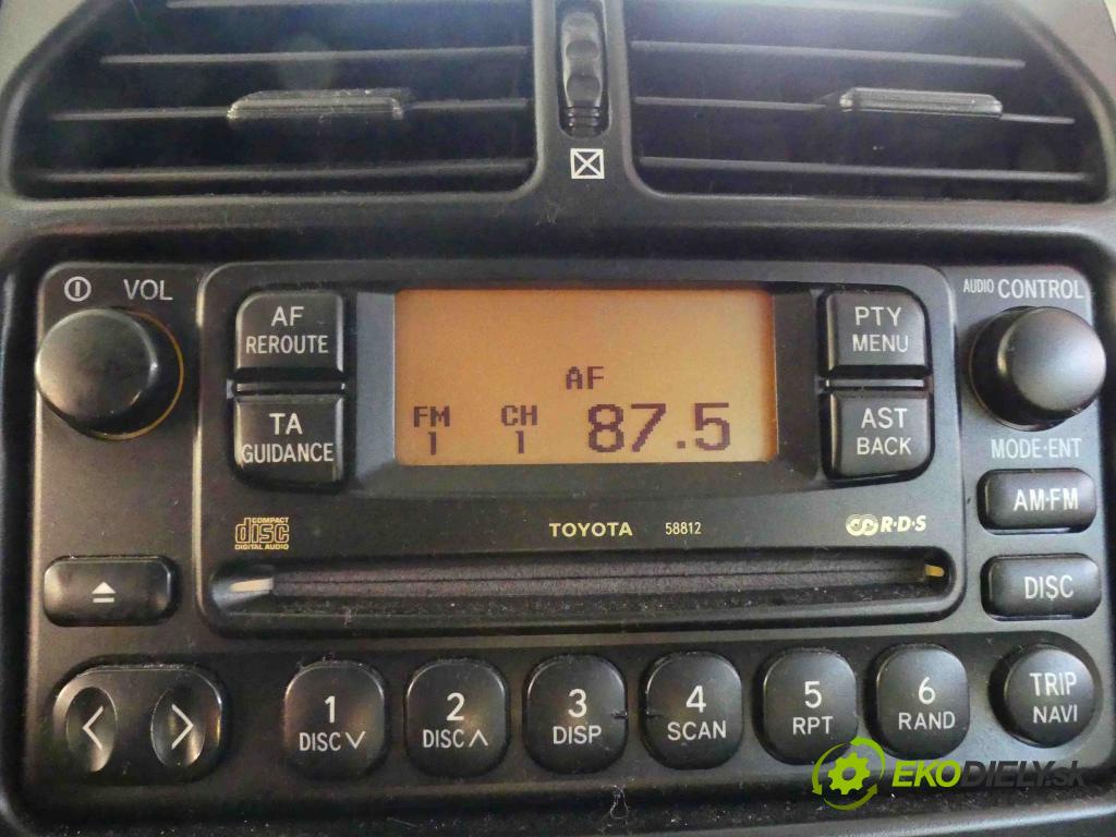 Toyota Rav4 II 2000-2005 2.0 D4D 116 HP manual 85 kW 1995 cm3 5- Radio továreň: 86120-42130